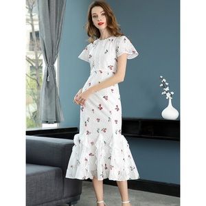 Metisu White Fishtail Hem Cutwork Lace Midi Dress size s